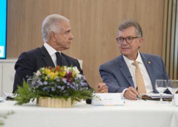 Senador Laércio cobra participação ativa das agências por projetos de autonomia e verba