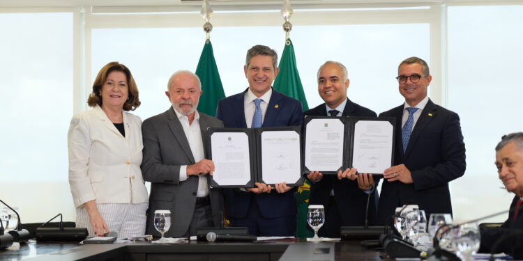 Sergipe assina R$1,5 bilhão em obras de abastecimento e mobilidade em parceria com o Governo Federal