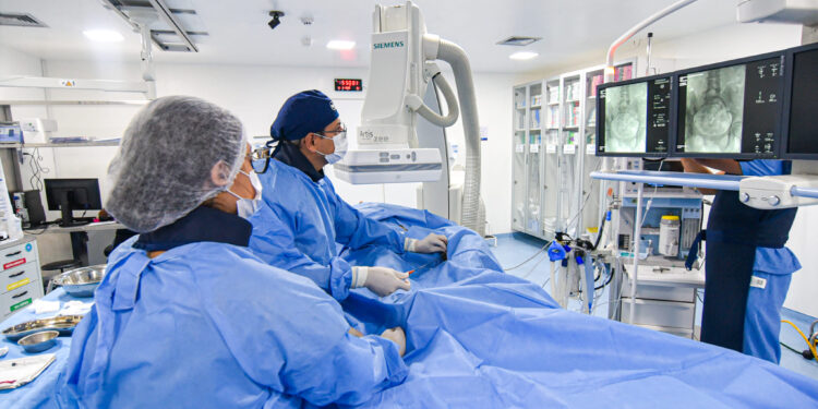 Centro de Hemodinâmica do Huse realiza procedimento endovascular inédito e amplia tratamento de trombose na rede pública de Sergipe