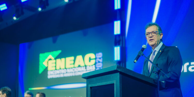 Senador Laércio apresenta propostas para estimular empregos durante encontro