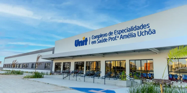 Complexo de Saúde da Unit registra quase 54 mil atendimentos em 2025 e projeta expansão dos serviços