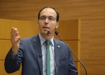 Georgeo Passos alerta para possível aumento na taxa de água 