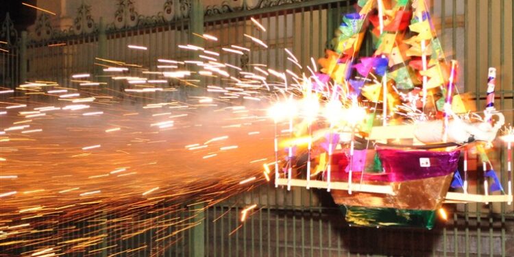 Estância realiza entrega do Troféu Barco de Fogo em reconhecimento a personalidades e instituições