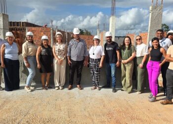 Estância: Visita técnica acompanha avanço de creche no Albano Franco