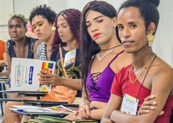 Estância promove oficina “Acolher e Atender” para qualificar atendimento à população LGBTQIAPN+