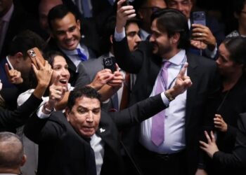 Senado rejeita indicação de Jorge Messias para o STF