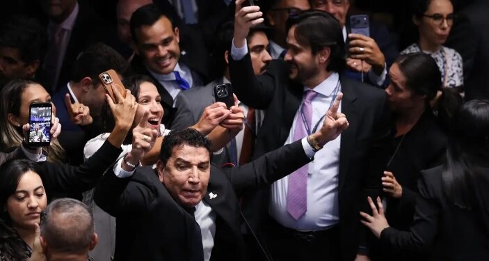 Senado rejeita indicação de Jorge Messias para o STF