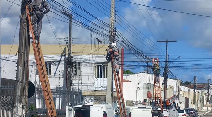 Energisa removeu mais de 37 toneladas de cabos irregulares de telefonia e internet