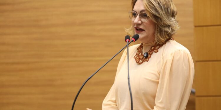 Linda Brasil aborda falta de água e o impacto na educação em Nossa Senhora da Glória