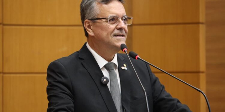 Luciano Pimentel destaca avanço do turismo e crescimento da movimentação no aeroporto de Aracaju