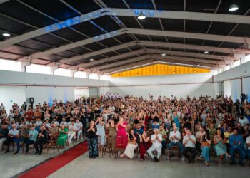 Projetos de lei do Executivo aprovados na Câmara de Vereadores garantem piso a servidores e atualizam programa social