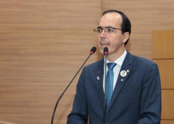 Georgeo Passos volta a pedir explicações para falta de água em Aracaju