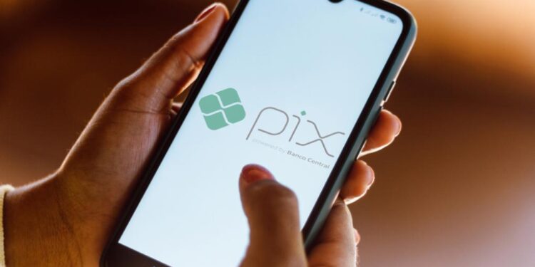 Pix: confira novas regras de bloqueio automático para usuários que trocarem de celular