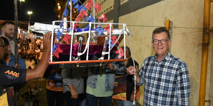 Com relatoria de Laércio Oliveira, é aprovado projeto que valoriza o Barco de Fogo