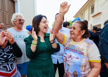 Em Itabaiana, prefeita Emília Corrêa é recebida com entusiasmo pela população