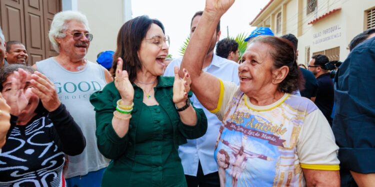 Em Itabaiana, prefeita Emília Corrêa é recebida com entusiasmo pela população