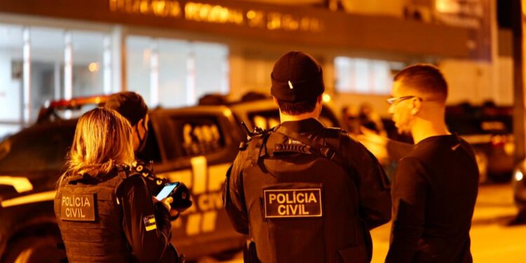 PC cumpre mandado de prisão contra diretor escolar investigado por crimes relacionados à exploração sexual infantil em Porto da Folha