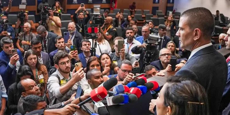 Presidente da Alerj pede ao STF para assumir governo interino do Rio