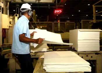 Fim da escala 6×1: estudos divergem sobre impactos no PIB e inflação