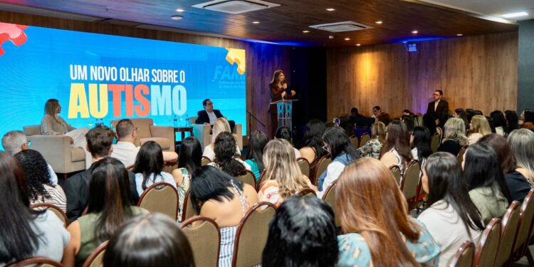 FAMES promove debate sobre inclusão e reforça papel dos municípios no atendimento a pessoas autistas