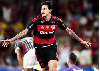 Com dois gols de Pedro, Flamengo vence Fluminense pelo Brasileirão