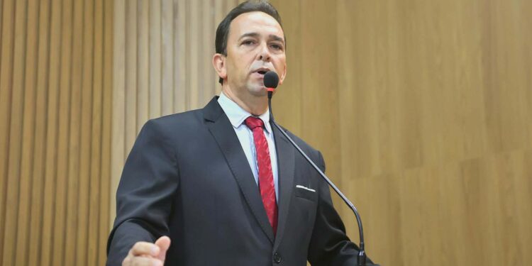 Fábio Meireles (PDT) supõe “sabotagem” grave no sistema de água