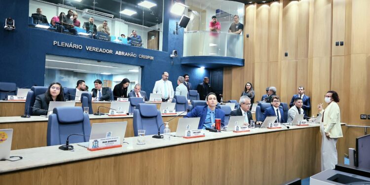 Vereadores aprovam novo modelo de gestão escolar que prevê maior participação da comunidade