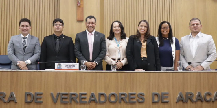 Levi Oliveira promove audiência pública sobre educação financeira nas escolas em Aracaju