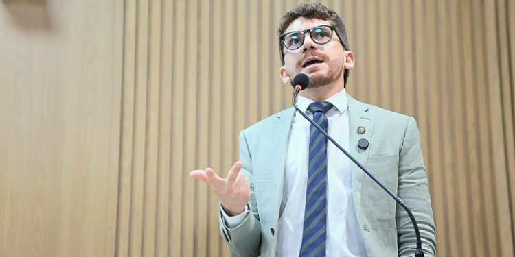 Breno Garibalde: “O vício nas telas é resultado do mau planejamento de cidade”