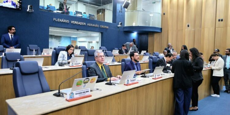 No pequeno expediente, vereadores debatem mobilidade urbana, direitos trabalhistas e ações do Governo de Sergipe