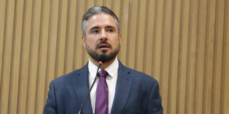 Ricardo Vasconcelos propõe incentivos para moradia no Centro de Aracaju e fala em apurar concessões públicas