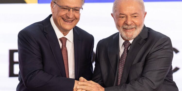 Lula confirma Alckmin como candidato à vice-presidência em chapa que disputará reeleição