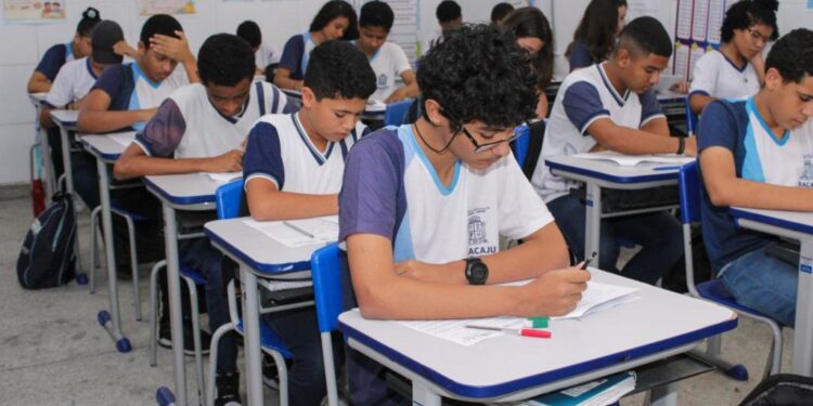 SAEV 2026: Escolas Municipais do Ensino Fundamental iniciam aplicação das provas
