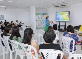 Professores da Educação Infantil participam de formação para fortalecer práticas pedagógicas