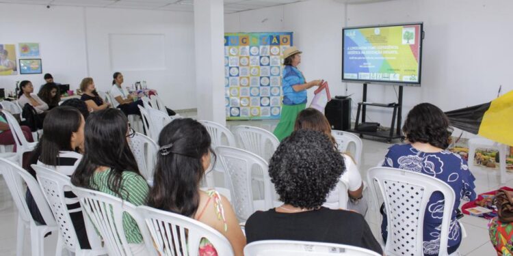Professores da Educação Infantil participam de formação para fortalecer práticas pedagógicas