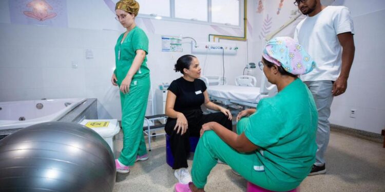 HAMA qualifica assistência ao parto com fisioterapia pélvica e cobertura 24 horas