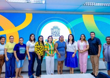 Prefeita Emília Corrêa recebe moradores do Santa Maria e ouve demandas da comunidade