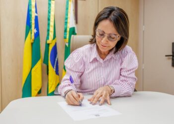 Prefeita Emília anuncia ponto facultativo dia 20 e antecipação da folha de abril para esta sexta, 17