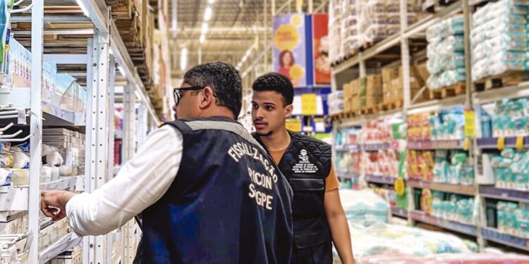 Procon Sergipe autua estabelecimentos após monitoramento da Semana Santa