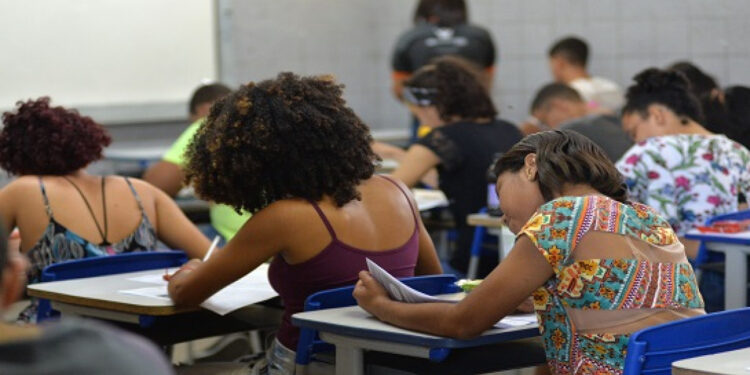 Inscrições para o Encceja 2026 iniciam na próxima segunda-feira