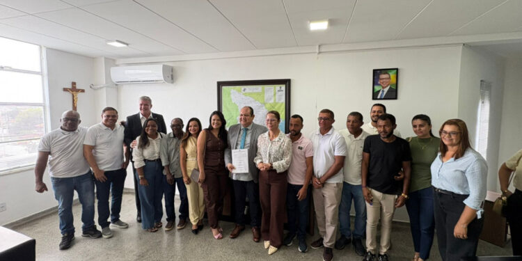 Assinada ordem de serviço para pavimentar acesso ao Povoado em Divina Pastora