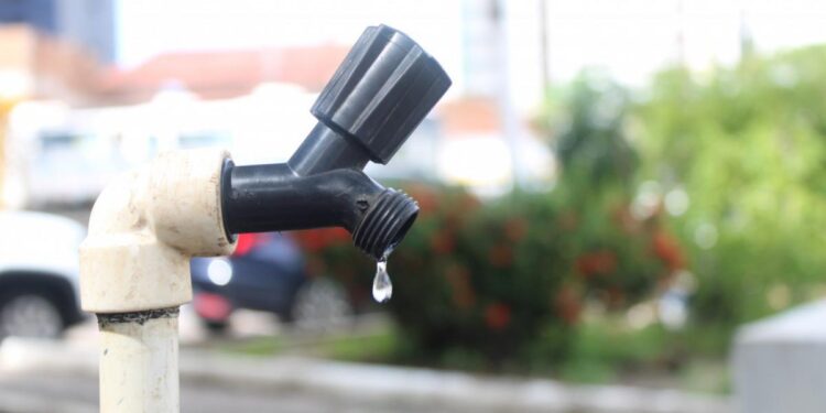 Falta de água na Grande Aracaju por reparos emergenciais
