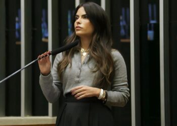 Yandra Moura avança na Câmara com urgência para projeto que cria pensão a pessoas com epidermólise bolhosa
