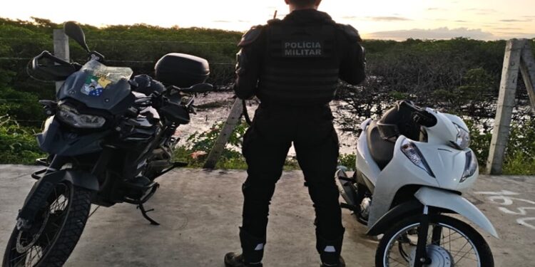 Getam recupera motocicleta com restrição de roubo no Bairro Lamarão