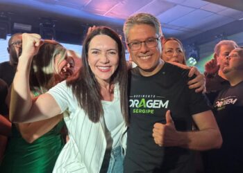 Danielle destaca coragem, união e trajetória ao lado de Alessandro em evento no Iate Clube