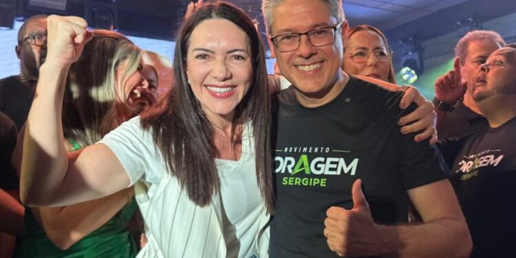 Danielle destaca coragem, união e trajetória ao lado de Alessandro em evento no Iate Clube