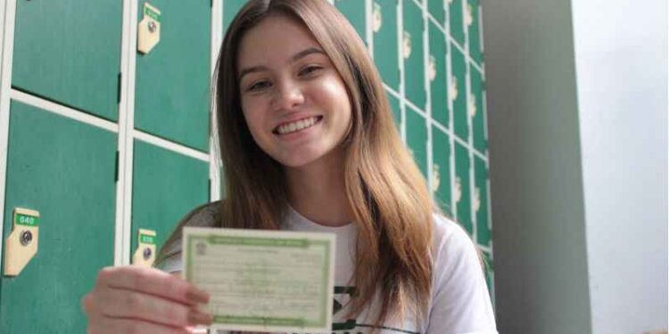 Eleições 2026: TSE registra recuo em quantidade de adolescentes de 16 e 17 anos aptos para votar