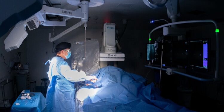 Centro de Hemodinâmica do Huse qualifica linha de cuidado ao infarto em Sergipe