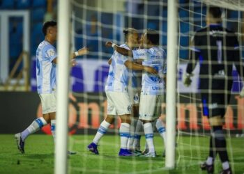 Confiança perde para o Grêmio em Aracaju e está eliminado da Copa do Brasil