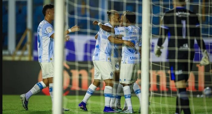 Confiança perde para o Grêmio em Aracaju e está eliminado da Copa do Brasil
